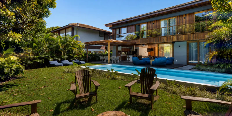 PB #01, casa e piscina vistas do jardim